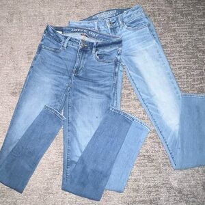 American Eagle Two-Pair Light & Medium Wash Jeans 2L